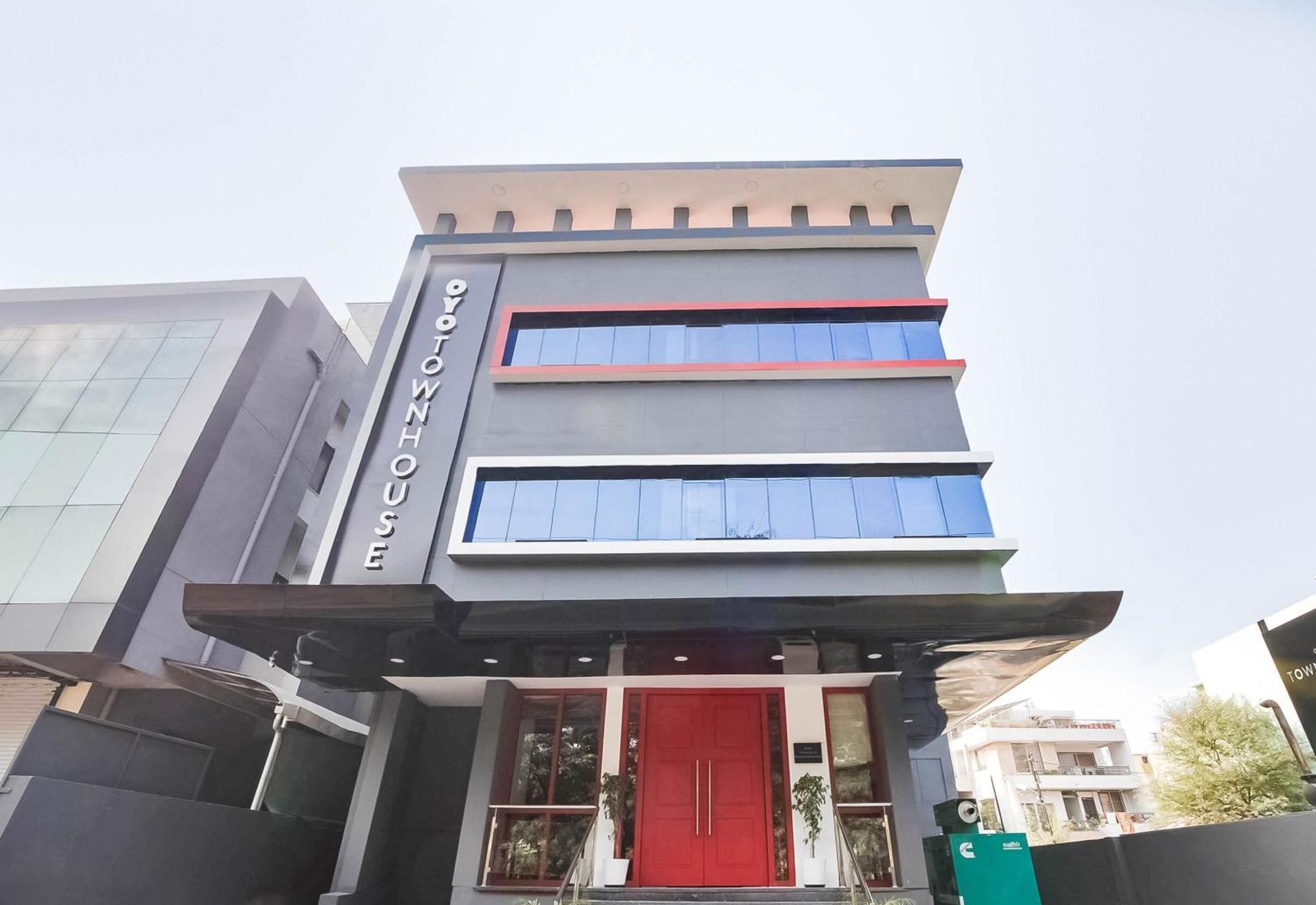 Super Townhouse Lords Inn Regency Manglia Luaran gambar