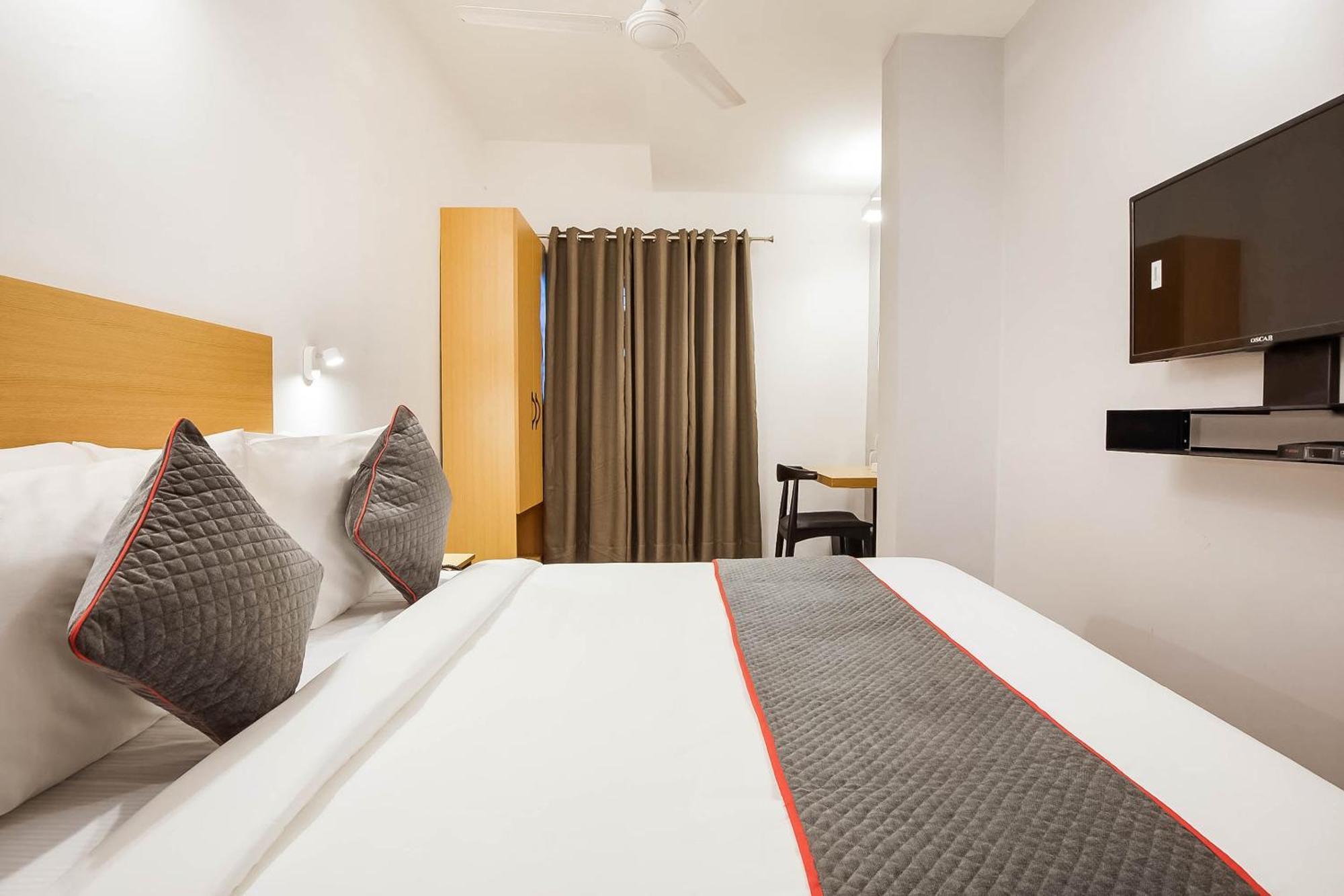 Super Townhouse Lords Inn Regency Manglia Luaran gambar