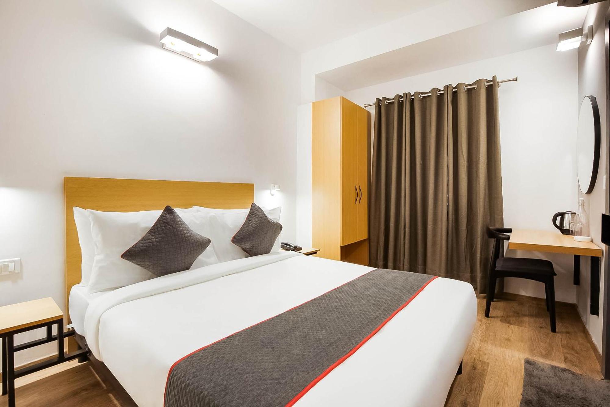 Super Townhouse Lords Inn Regency Manglia Luaran gambar