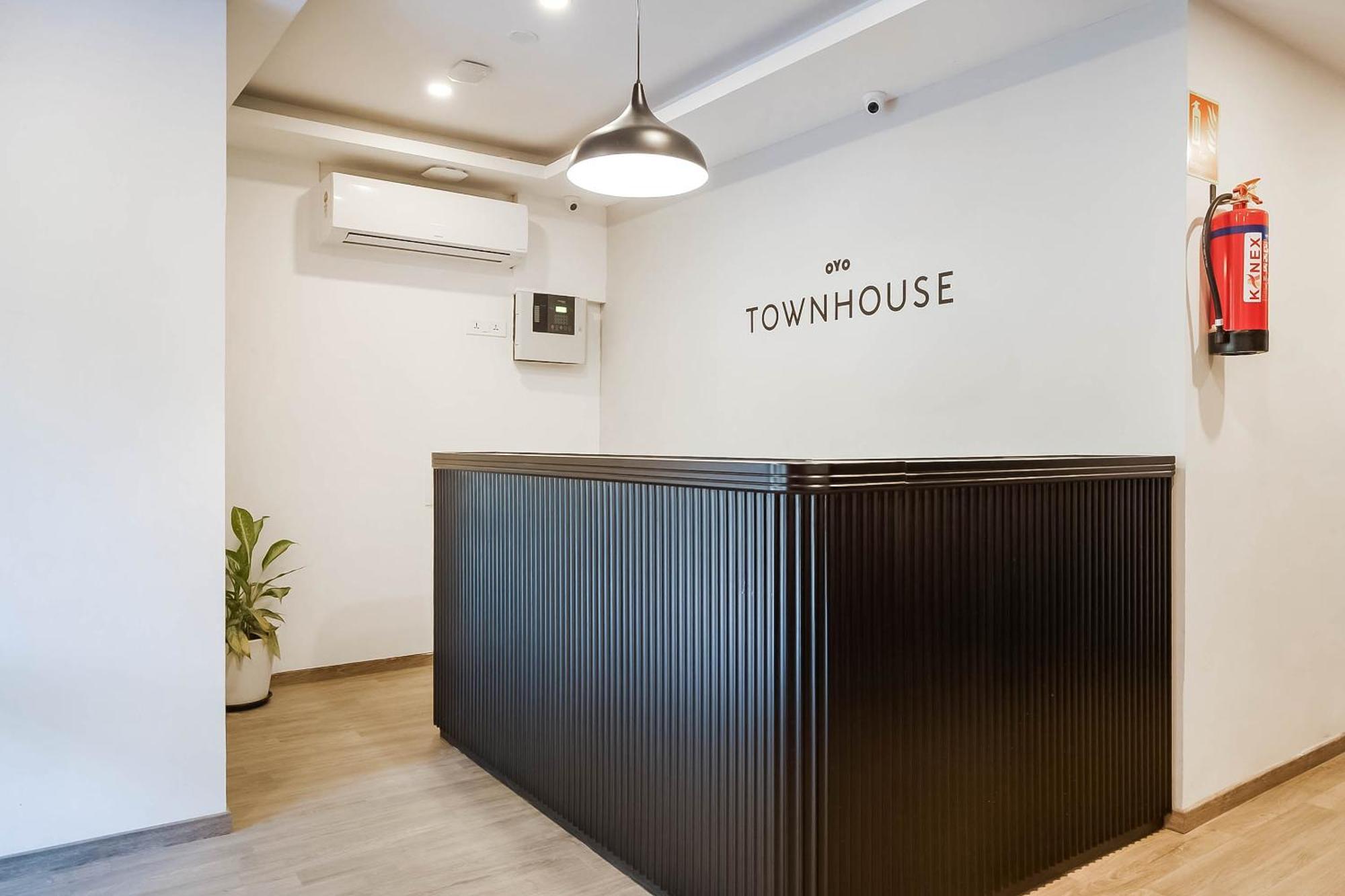 Super Townhouse Lords Inn Regency Manglia Luaran gambar